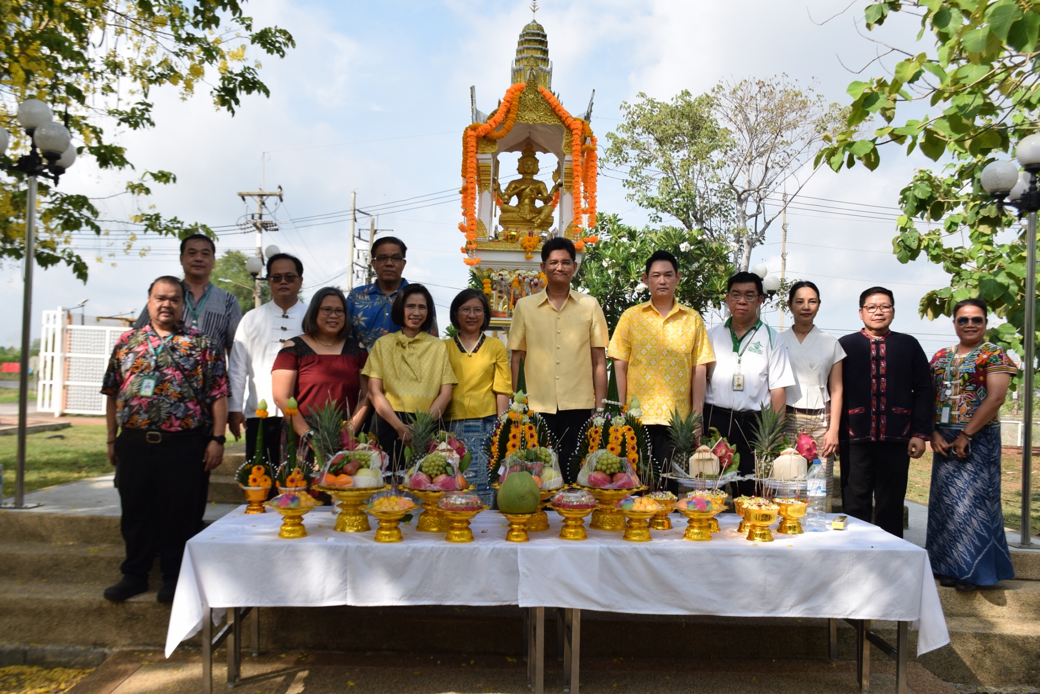 TINT visits covid hospital center