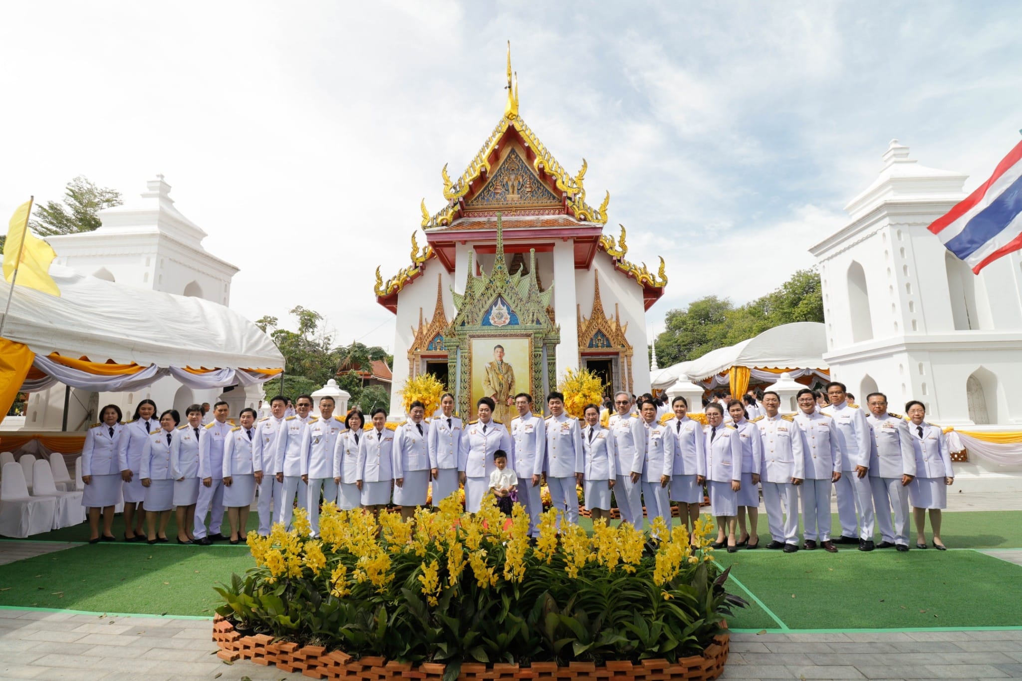 TINT visits covid hospital center